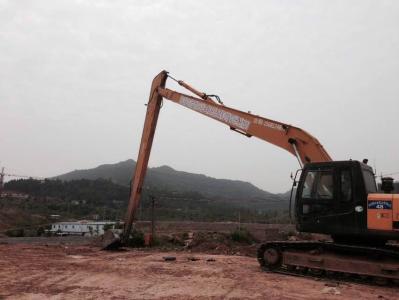 長(cháng)臂挖掘機